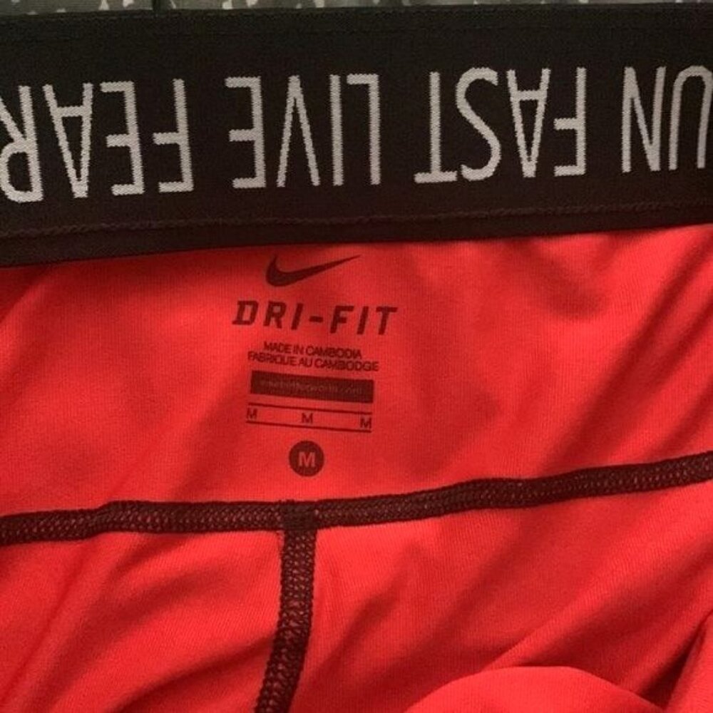 Nike Womens Dri-Fit Red & Black Polka Dot Compression Leggings Size M - Picture 2 of 9